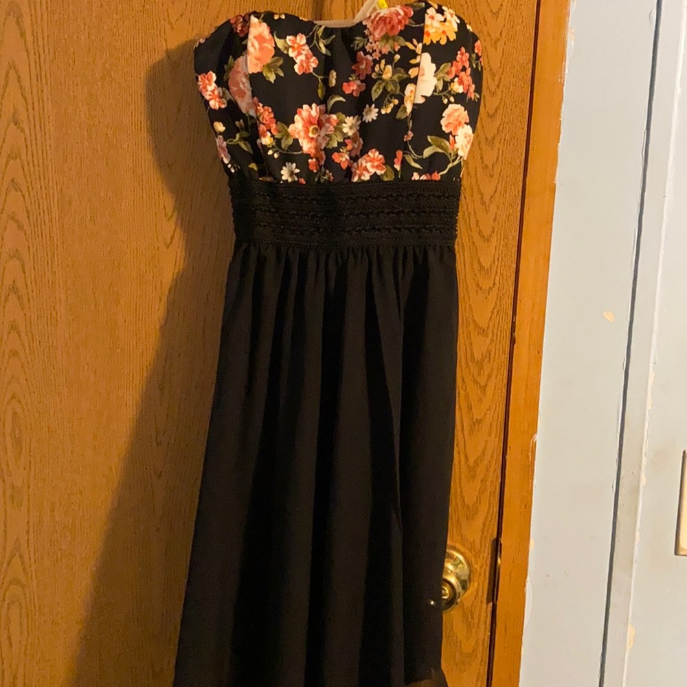 Strapless dress